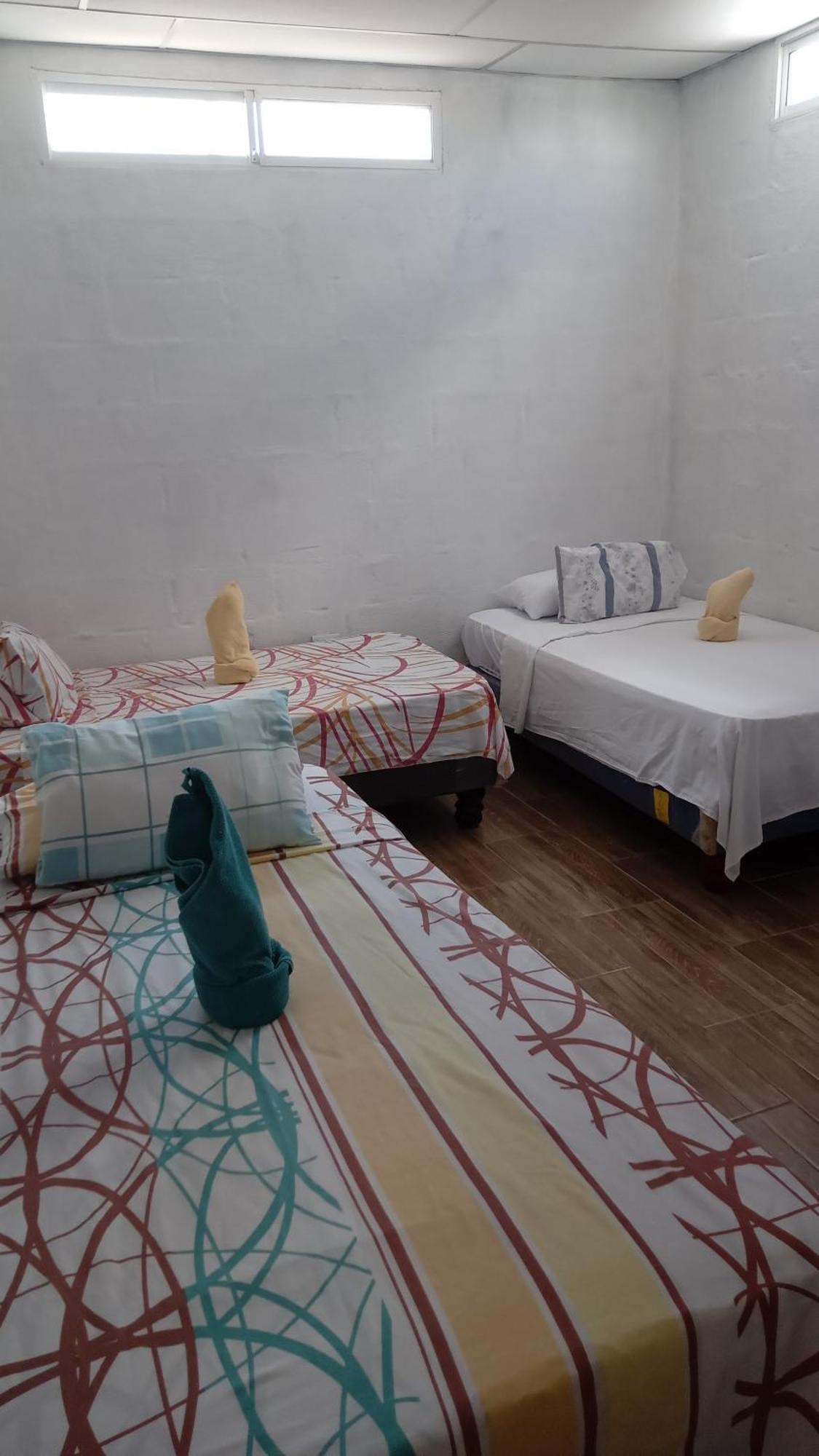 Casa De Alexis Hotel Puerto Baquerizo Moreno Ngoại thất bức ảnh