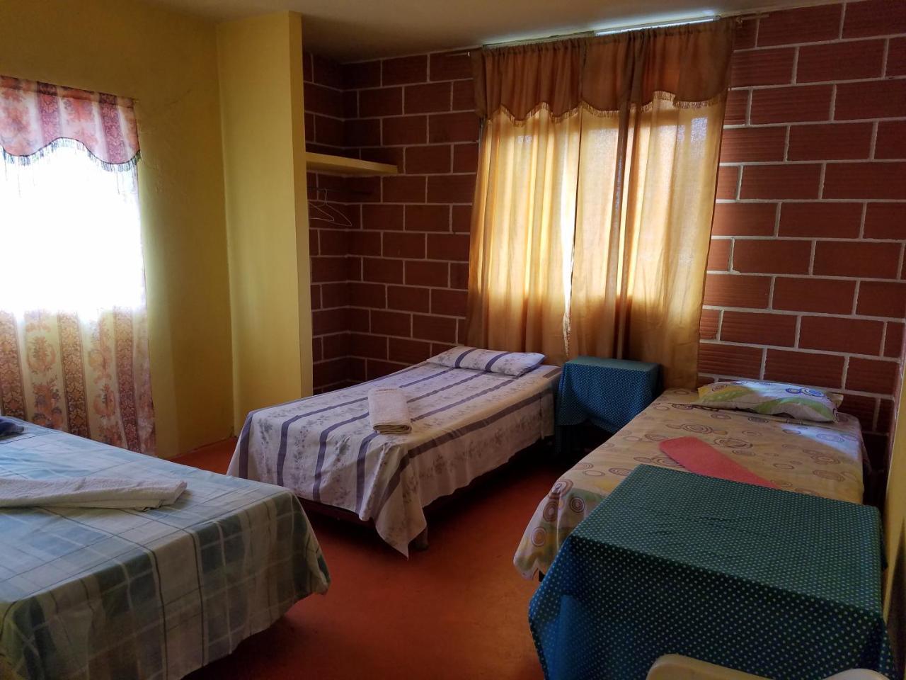 Casa De Alexis Hotel Puerto Baquerizo Moreno Ngoại thất bức ảnh